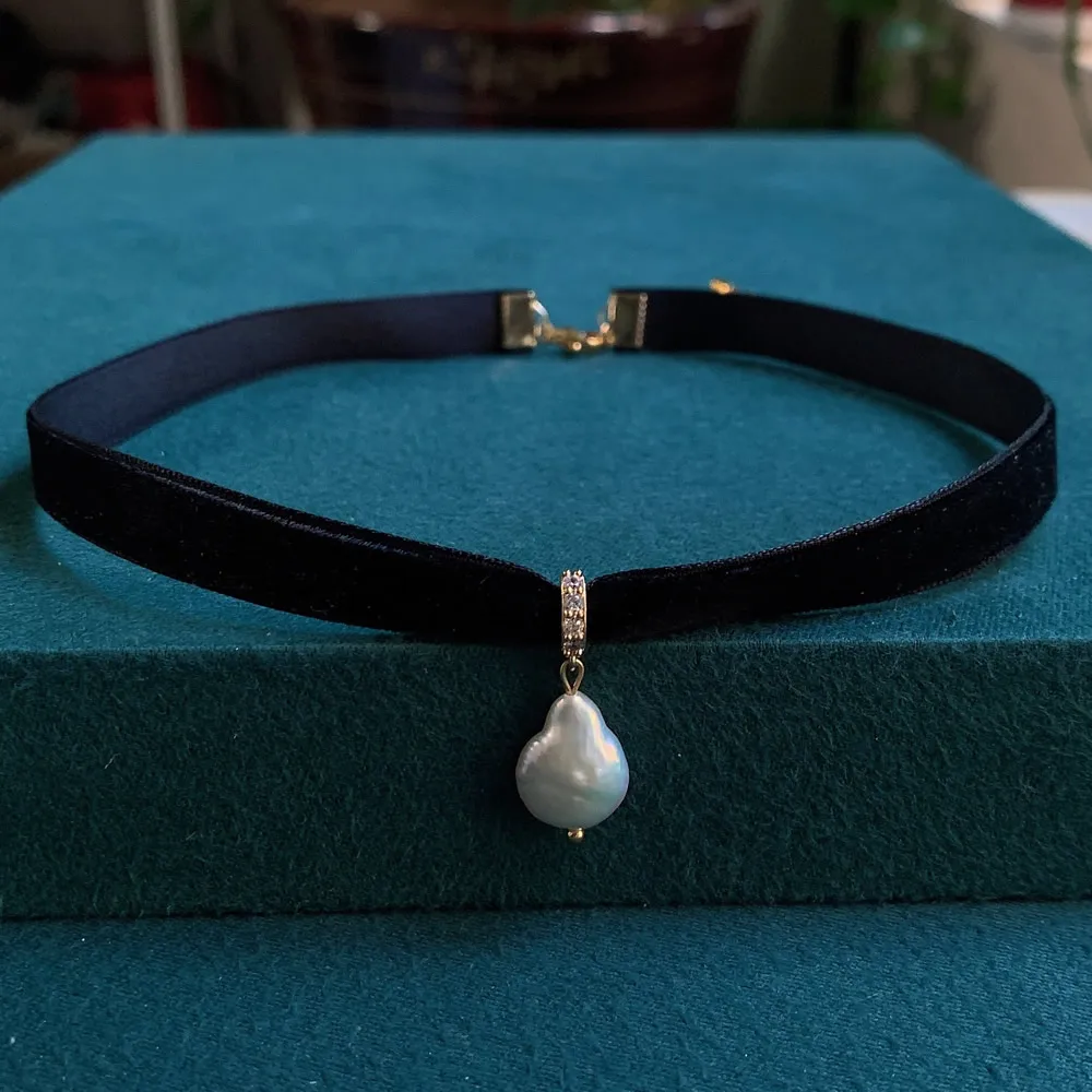 Pearl Choker Necklace Vintage - กํามะหยี่สีดําริบบิ้นChokerไม่สม่ําเสมอWaterdropสแควร์ธรรมชาติBaroque Pearl Charmสร้อยคอสั้นสําหรับผู้หญิงเครื่องประดับโกธิค