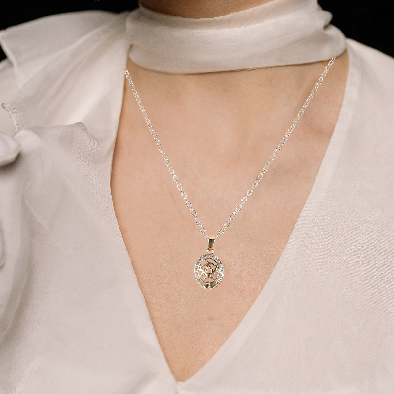 Magnetic Couple Matching Necklaces - ชุดสร้อยคอพระอาทิตย์และพระจันทร์ 1 คู่ สำหรับคู่รัก ตัวล็อกแม่เหล็ก จี้โลหะผสม