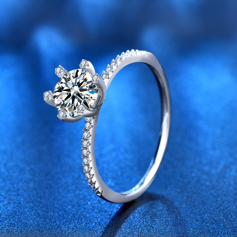 Moissanite Engagement Ring 1 Carat - แหวนหมั้นเพชรโมอิสซาไนต์ S925 หรูหรา 1 กะรัต แหวนเงินแท้