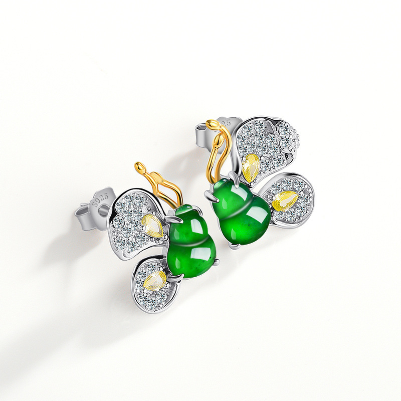 Earrings - ต่างหูหยกพม่าสีเขียวรูปผีเสื้อ ของขวัญจากดีไซเนอร์สำหรับผู้หญิง หยกพม่าแท้ เงินแท้ 925 เครื่องประดับเสริมดวง
