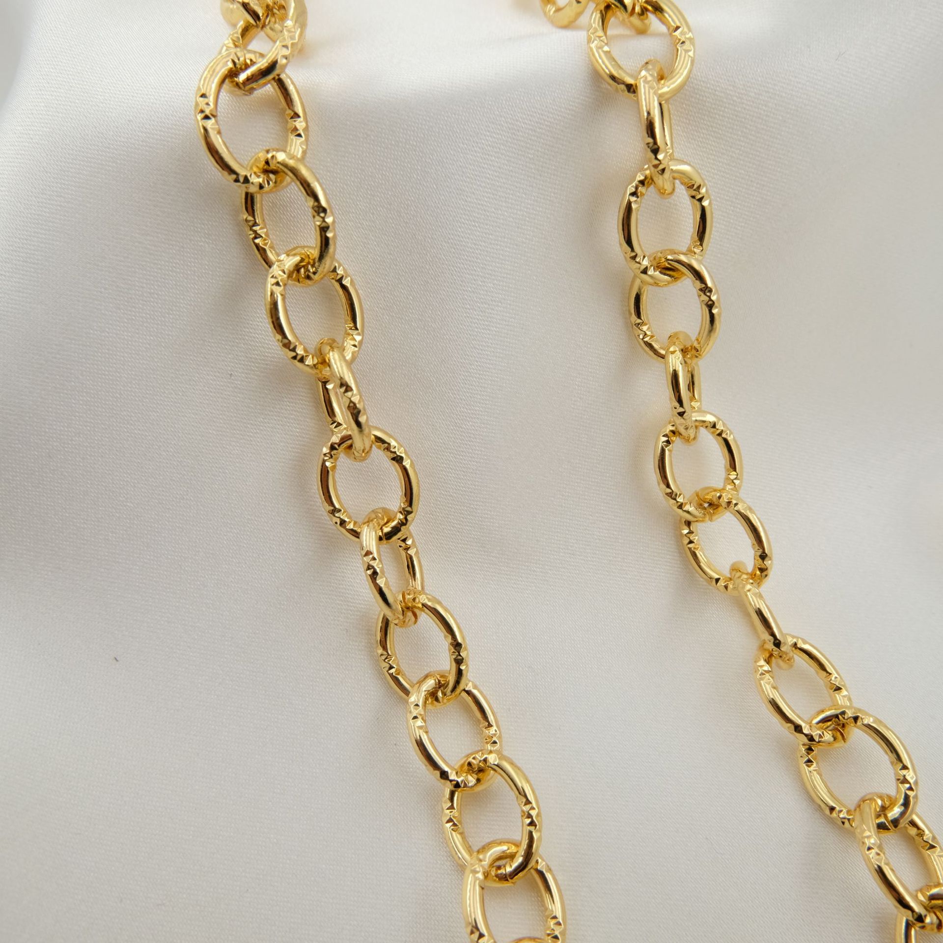 WT-BC199 18K ทองแดงชุบทอง Cool - Cuban Link Chain 12Mm บทวิจารณ์และราคา