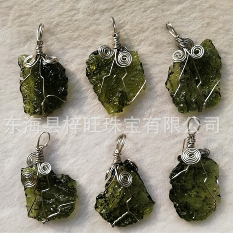 จี้หินโมลดาวอิตธรรมชาติ A++ สี - Crystal Pendant Necklace Natural Stone บทวิจารณ์และราคา