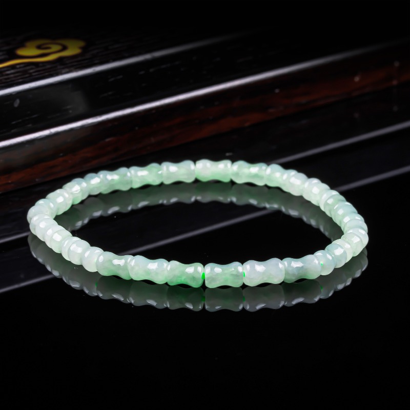 สร้อยข้อมือและสร้อยคอหยกแท้ธรร - Bracelets บทวิจารณ์และราคา