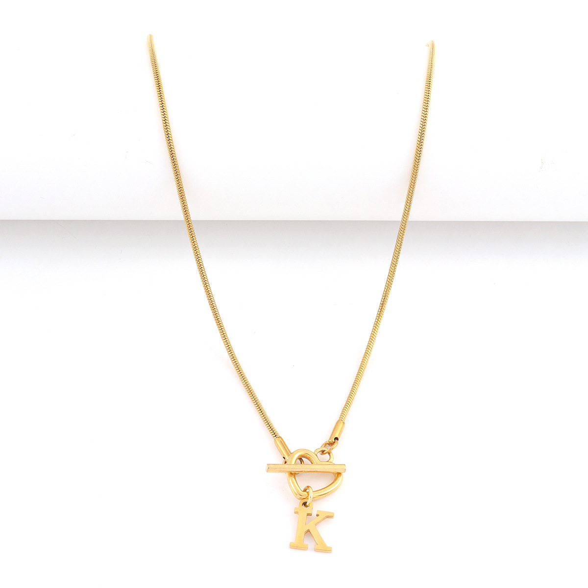 สร้อยคอจี้รูปหัวใจตัวอักษร A-Z - Initial Letter Necklace 18K Gold บทวิจารณ์และราคา
