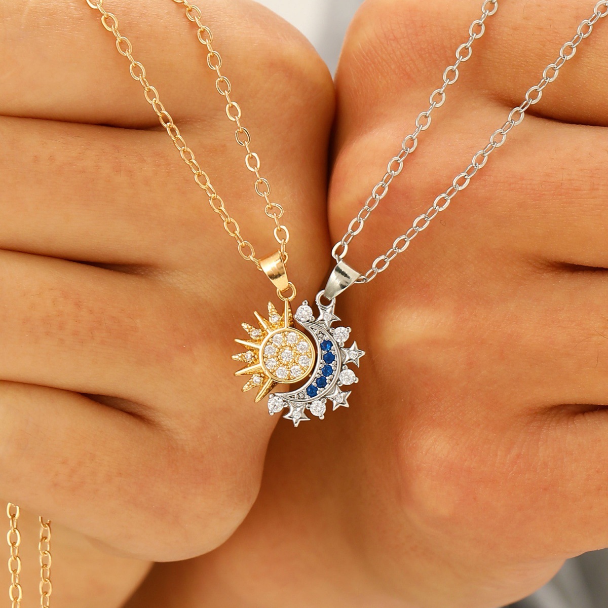 สร้อยคอคู่แม่เหล็ก 2 ชิ้น สำหร - Magnetic Couple Matching Necklaces บทวิจารณ์และราคา